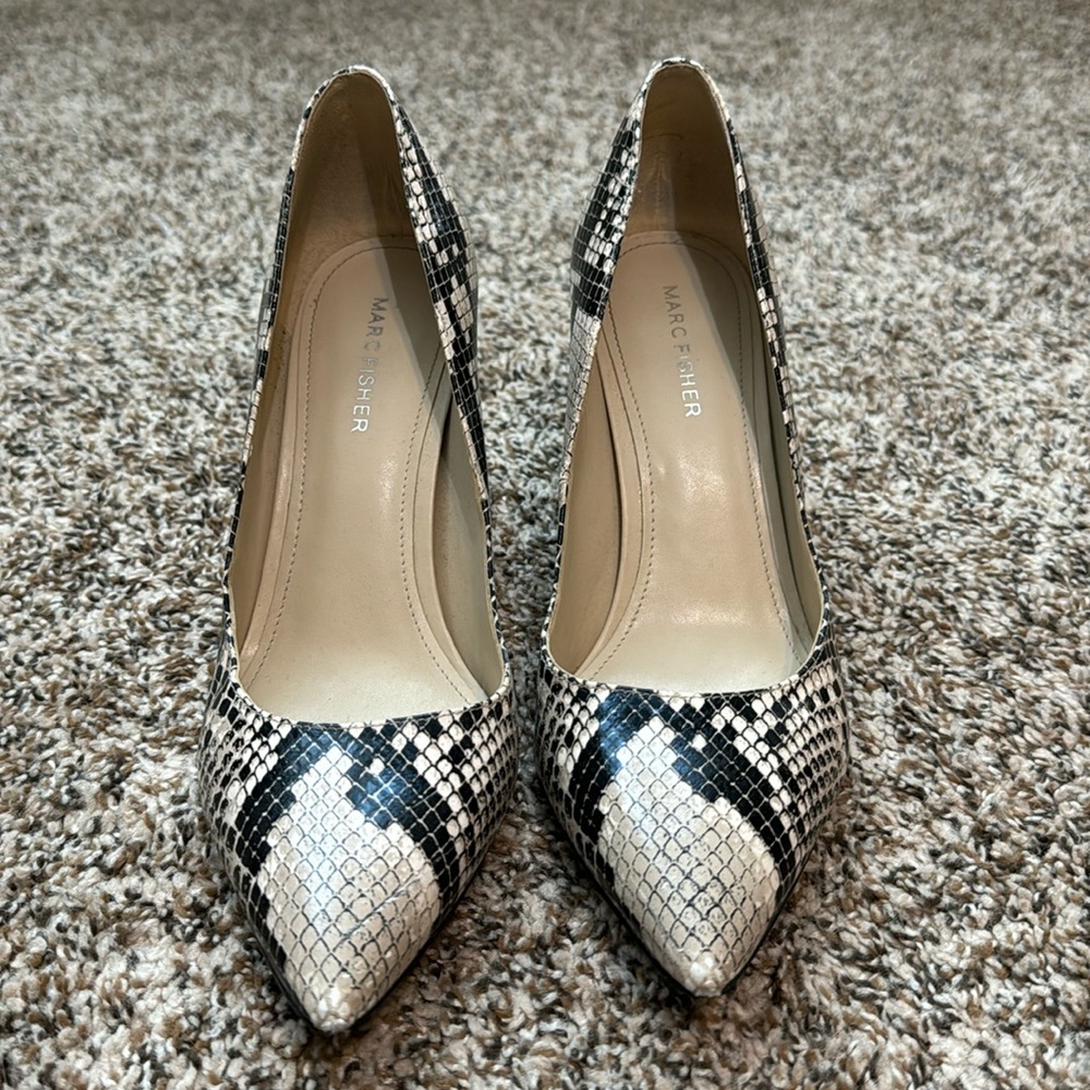 Marc Fisher heals. Size 8M, used condition